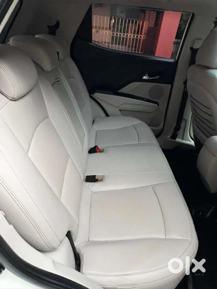 Mahindra Xuv300 W8(o) Diesel Bs-vi Car Of 2023