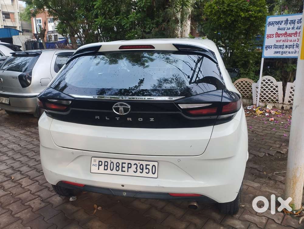 Tata Altroz 1.2 Xe, 2022, Petrol