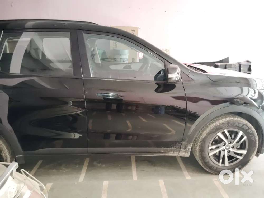 Mahindra Xuv700 2022 Petrol Well Maintained