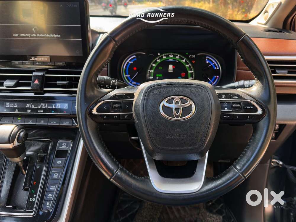 Toyota Innova Hycross 2.0 Zx Hybrid 7 Str, 2024, Petrol