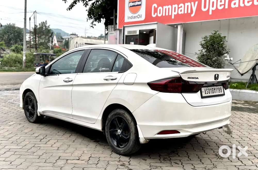 Honda City 2015 Petrol Automatic Vx Optional 74000 Km Driven