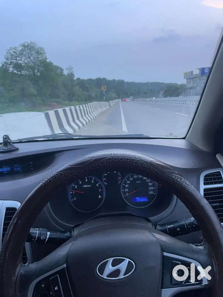 Hyundai I20 Sportz Petrol 2011