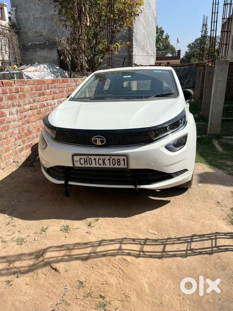 Tata Altroz Ev 2022 Petrol Well Maintained
