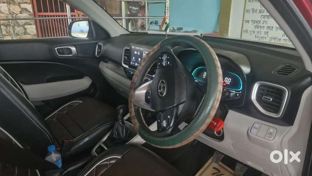 Hyundai Venue 2024 Petrol 16000 Km Driven