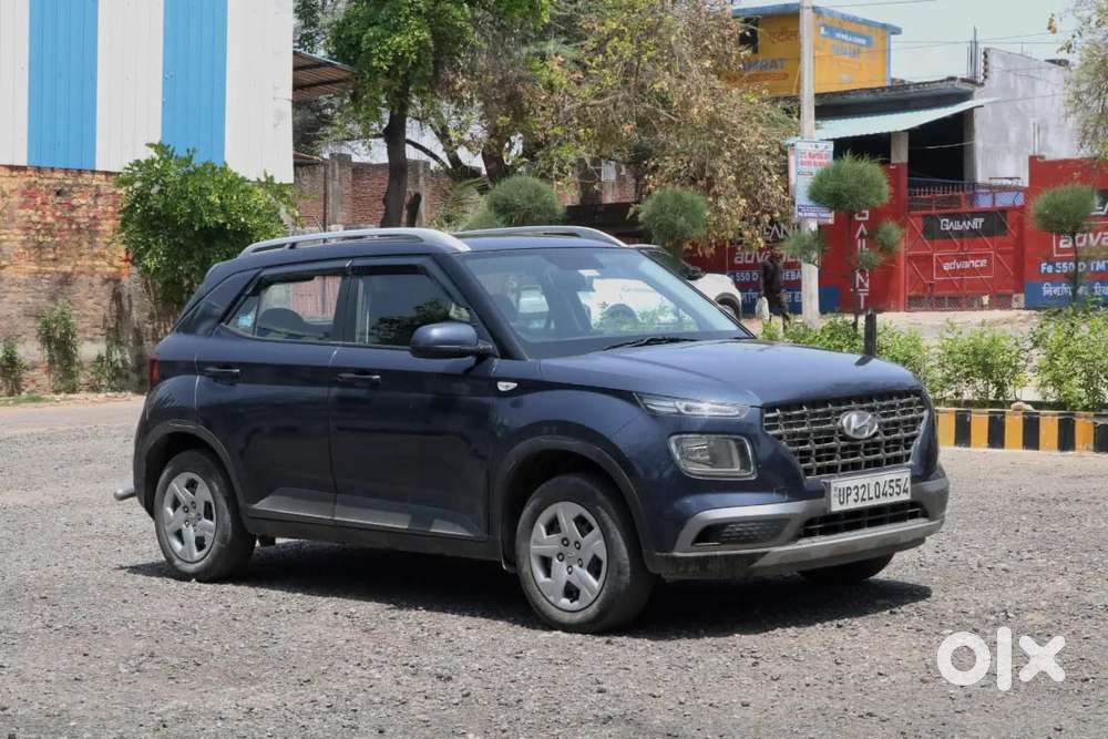 Hyundai Venue S Diesel, 2020, Petrol