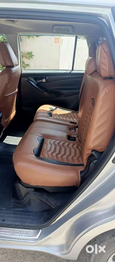 Toyota Innova Crysta 2016 Diesel 242000 Km Driven