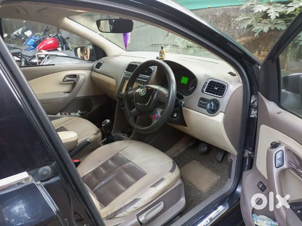 Skoda Rapid Tsi Active 2013