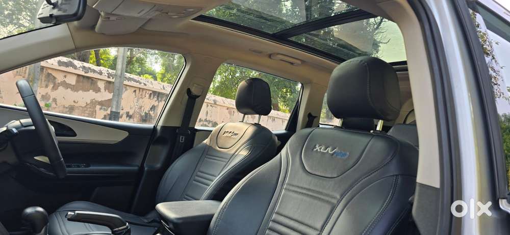 Mahindra Xuv700 2.2 Ax 5 Diesel At Str, 2022, Diesel