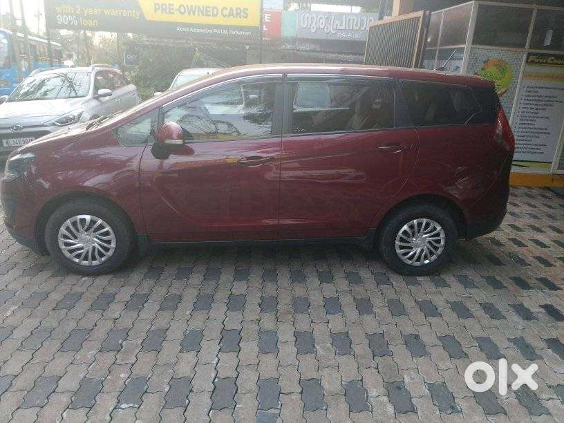 Mahindra Marazzo M4, 2019, Diesel