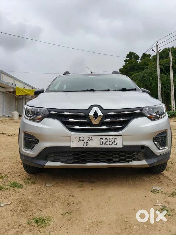 2022 Renault Triber 2nd Owner At 4,00,000/-