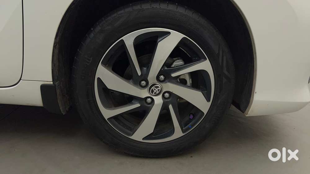 Toyota Glanza 1.2 V Amt, 2025, Petrol