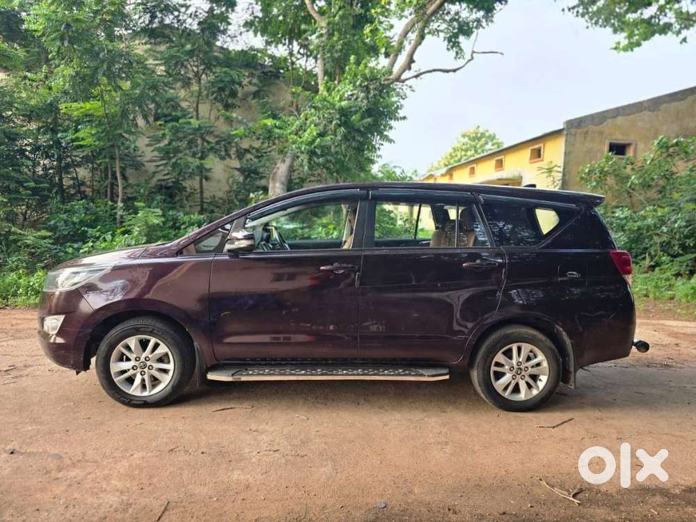 Toyota Innova Crysta 2.4 G Mt, 2017, Diesel