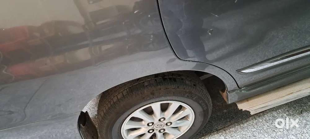Toyota Innova 2015 Diesel 95000 Km Driven