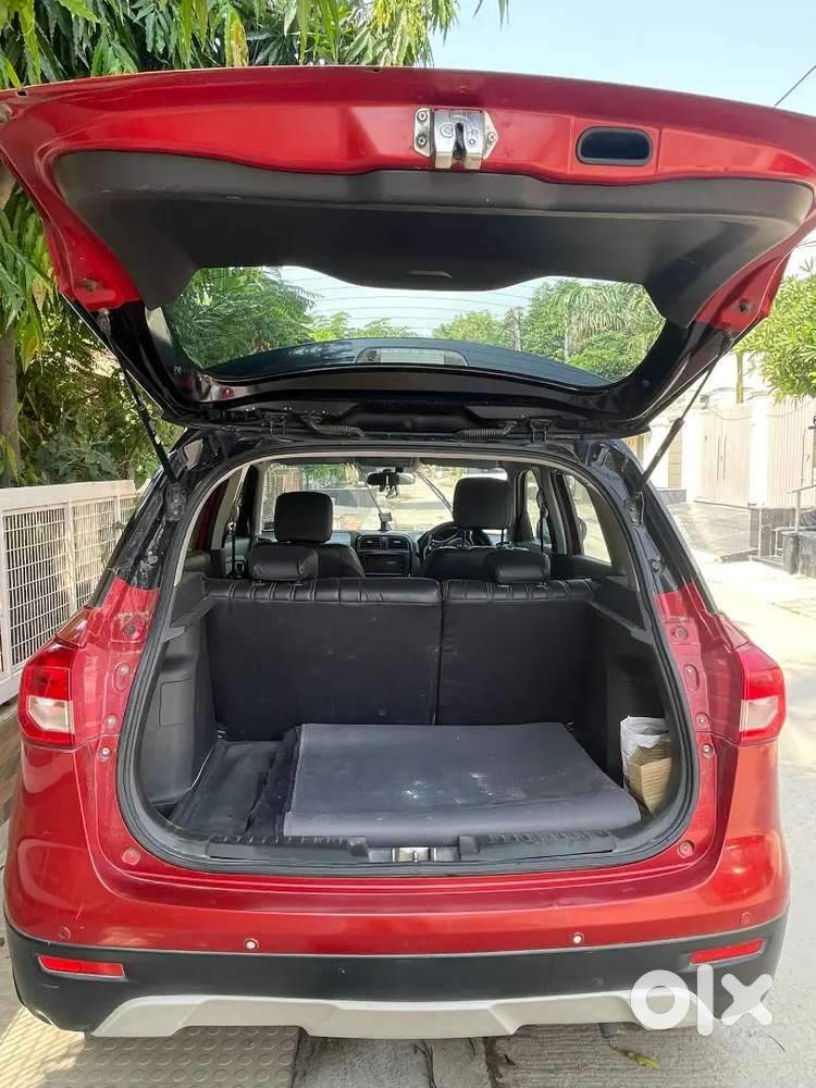 Maruti Suzuki Brezza Zdi+ Dual Tone