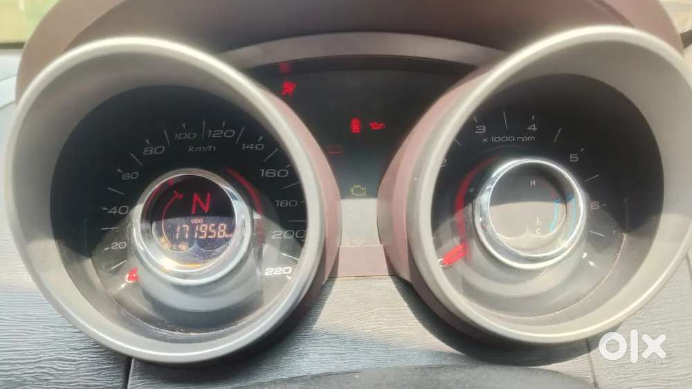 Mahindra Xuv500 W8 Diesel Manual 2012 | 3rd Owner | Solapur