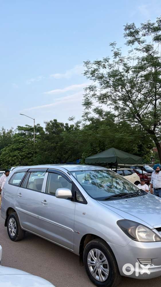 Toyota Innova 2.0 Gx (petrol) 8 Seater Bs Iv, 2006, Diesel