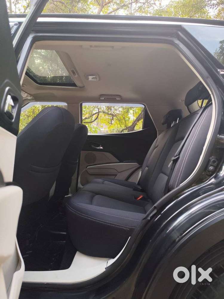 Mahindra Xuv300 W8 Diesel, 2022, Diesel