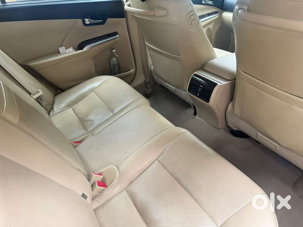 Toyota Camry 2016 Hybrid, Well Maintained