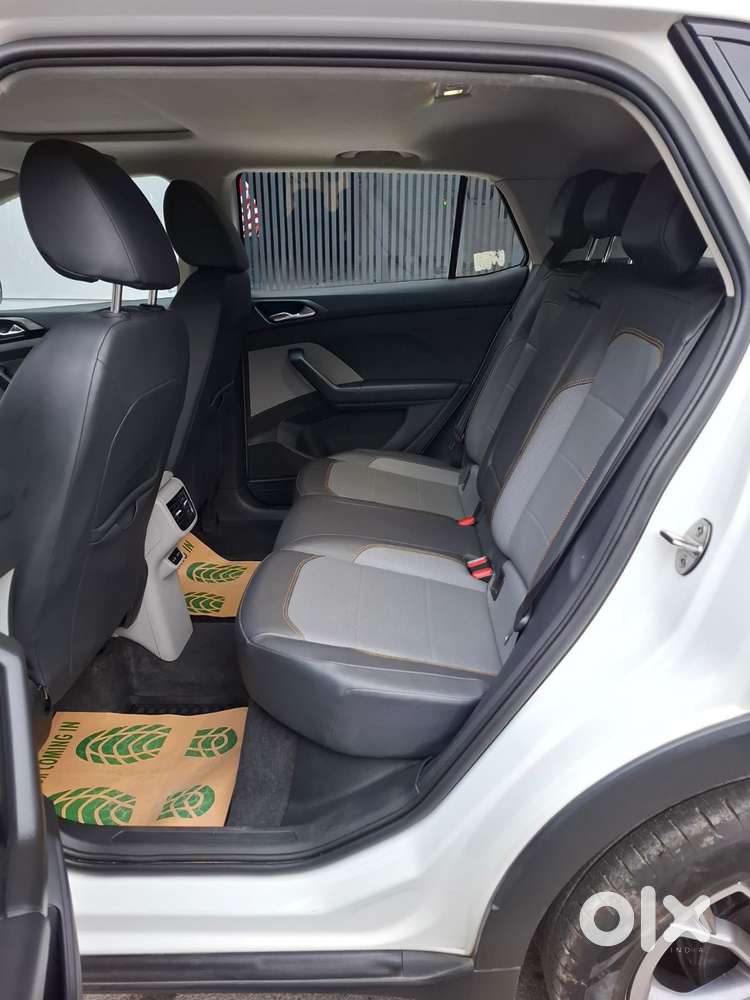 Skoda Kushaq 1.0 Tsi Style At (6 Airbags), 2022, Petrol