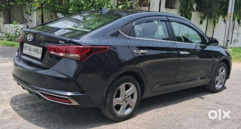 Hyundai Verna 1.5 Sx Ivt, 2023, Petrol