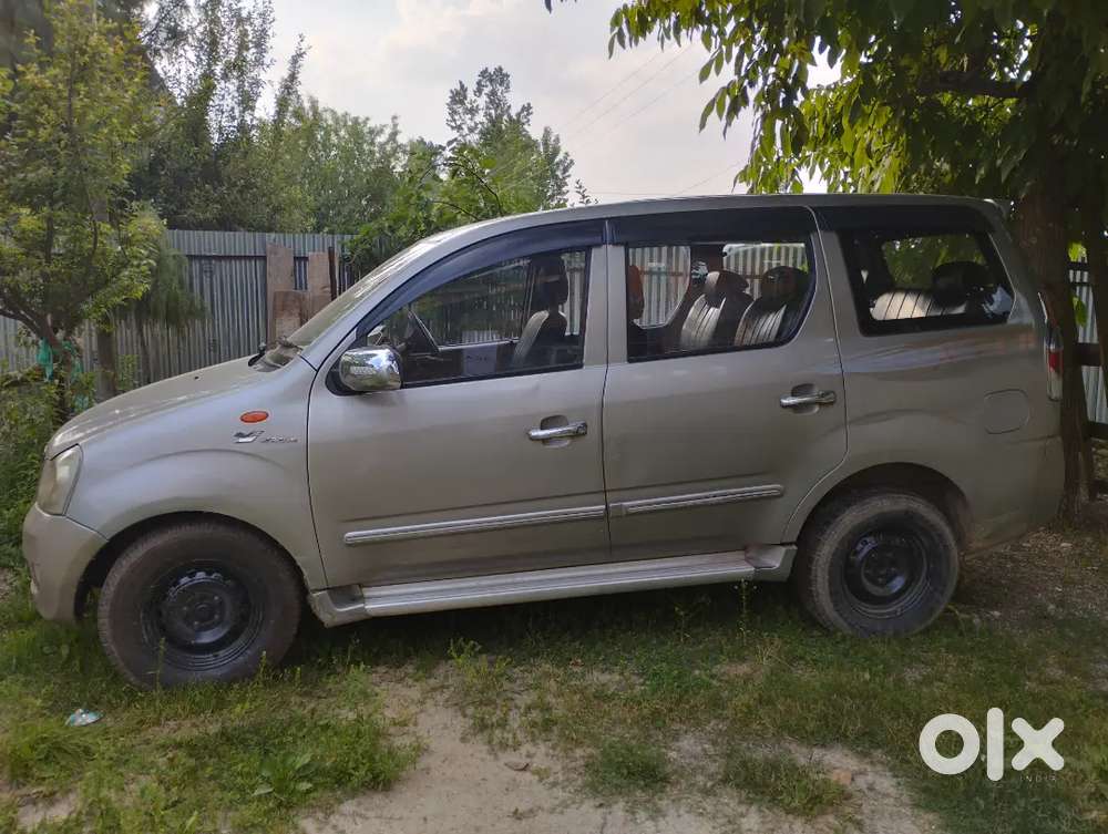 Mahindra Xylo 2012