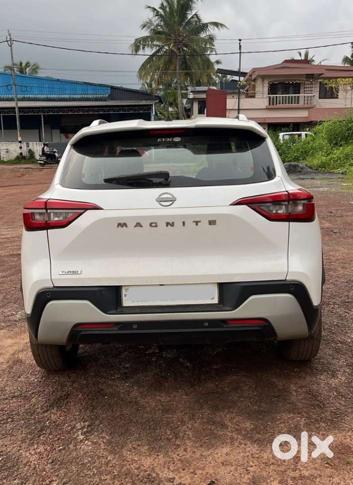 Nissan Magnite Kuro Edition 1.0 Turbo Petrol Mt, 2021, Petrol