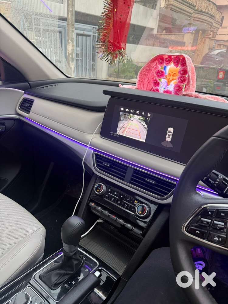 Mahindra Xuv700 Petrol 2025