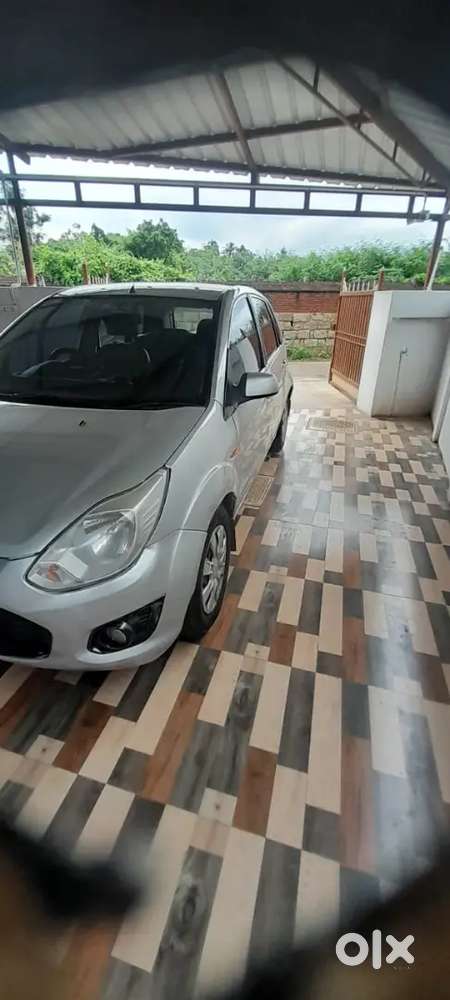 Ford Figo Diesel Titanium 2013