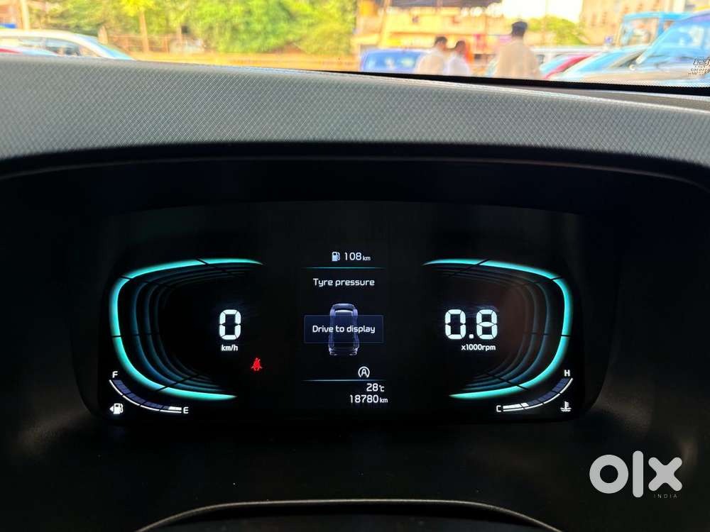 Kia Carens G 1.5 6mt Premium (o) 7-seater, 2024, Petrol
