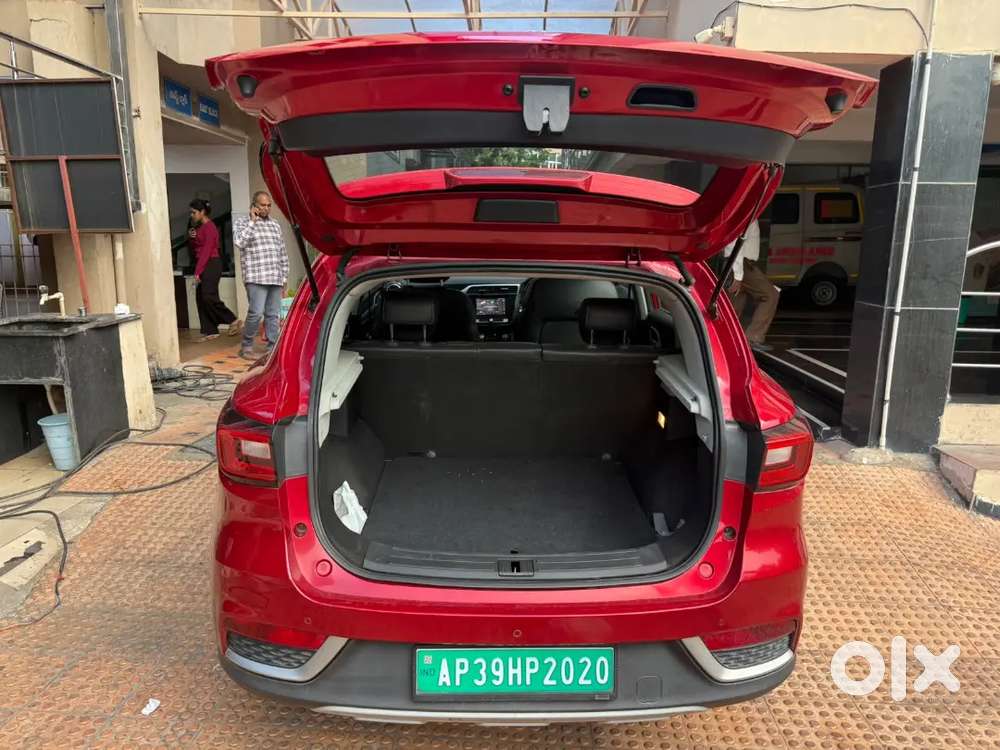Mg Zs Ev Red