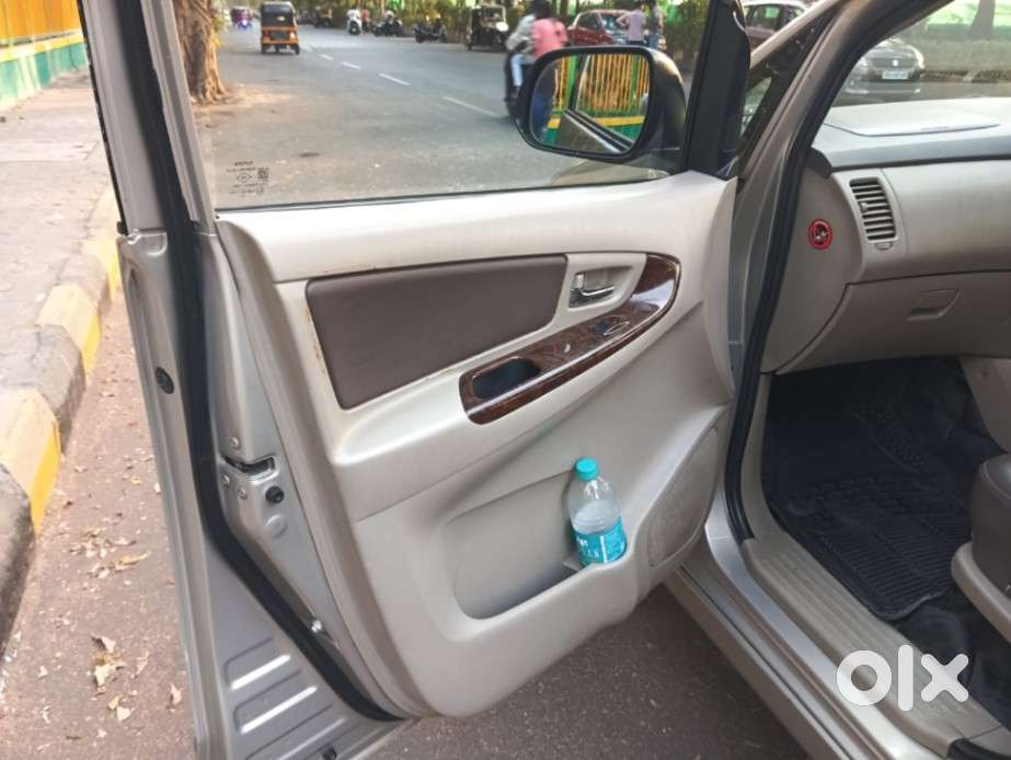 Toyota Innova 2.5 V 8 Str, 2014, Diesel