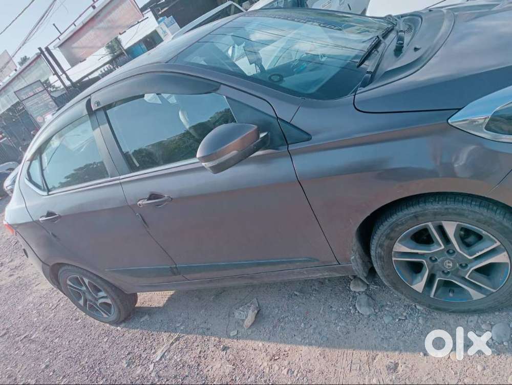 Tata Tigor Petrol 2014 Year