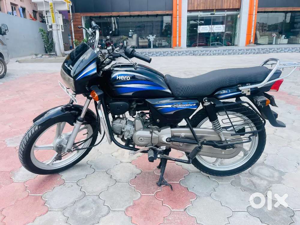 Splendor New Model Black Blue Hero Splendor Plus E-20 BS7 2023