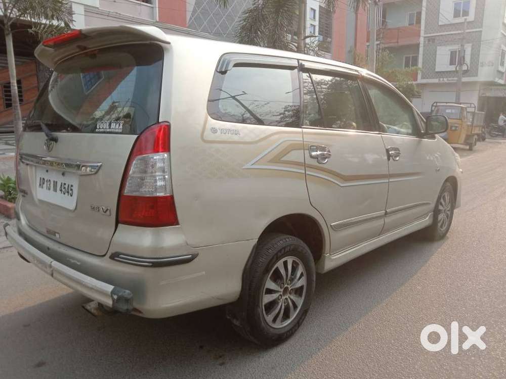 Toyota Innova 2009-2011 2.5 E 8 Str, 2007, Diesel