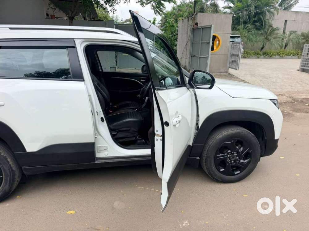 Maruti Suzuki Brezza 1.5 Zxi At Smart Hybrid, 2023, Petrol