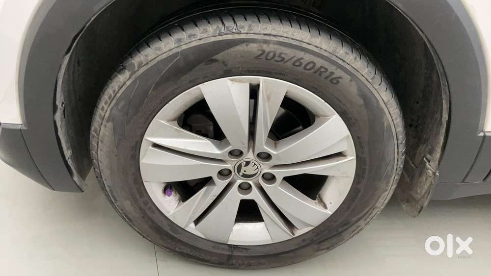 Skoda Kushaq 1.0 Tsi Ambition, 2022, Petrol