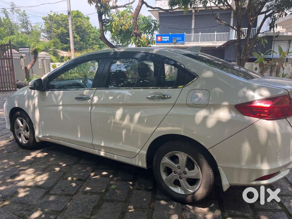 Honda City Vx 2015 Full Option
