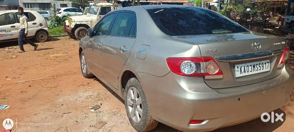 Toyota Corolla Altis 2013