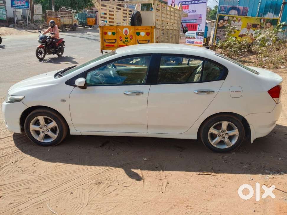 Honda City 2011-2013 V At Exclusive, 2011, Petrol