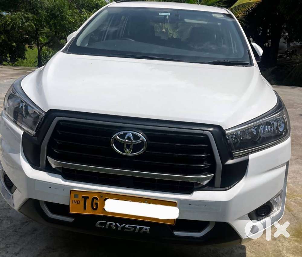 Toyota Innova Crysta 2.4 G Plus Mt 8 Str, 2024, Diesel