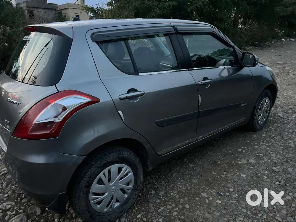 Maruti Suzuki Swift 2016 Petrol 90000 Km Driven