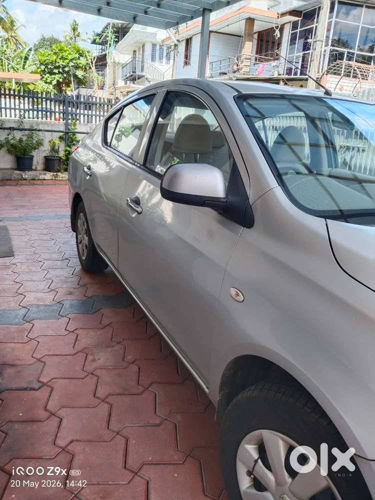 Diesal; Average 18 Km/l ; Good Condition; Single User. Blade Silver Co
