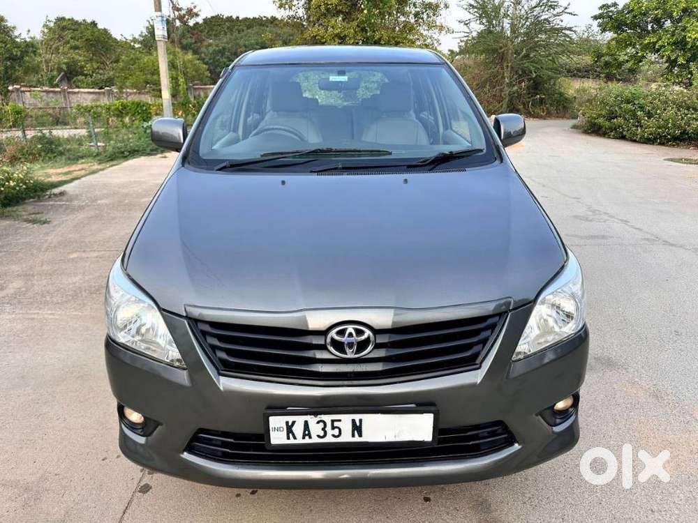 Toyota Innova 2.5 G (diesel) 8 Seater, 2013, Diesel