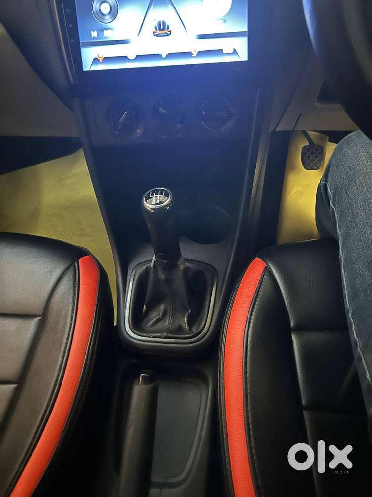 Volkswagen Polo Car For Sell