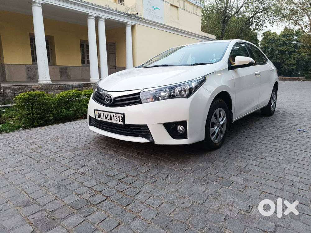 Toyota Corolla Altis J, 2015, Petrol