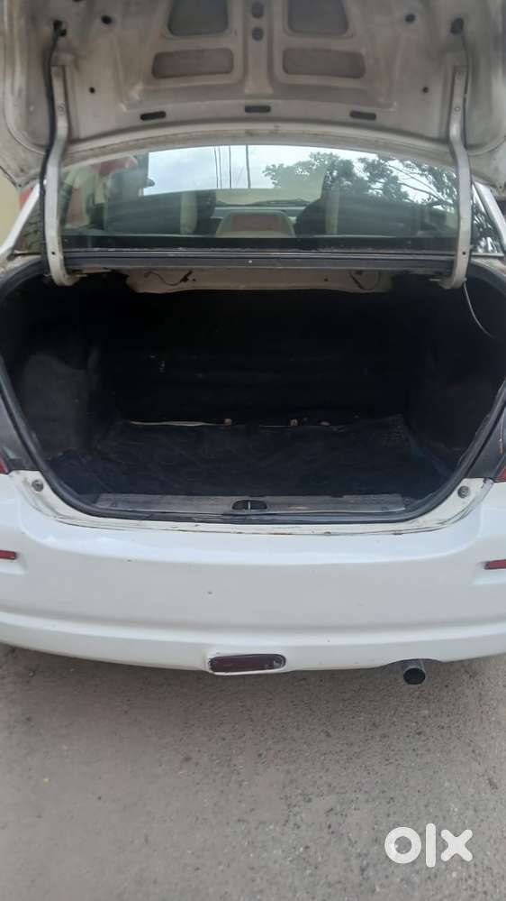 Maruti Suzuki Swift Dzire Tour Ldi, 2013, Diesel