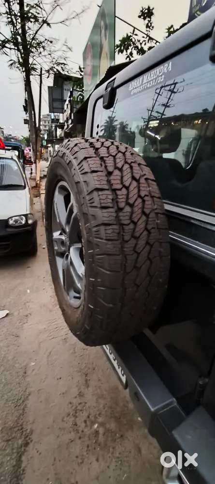 Thar 4×4 Black