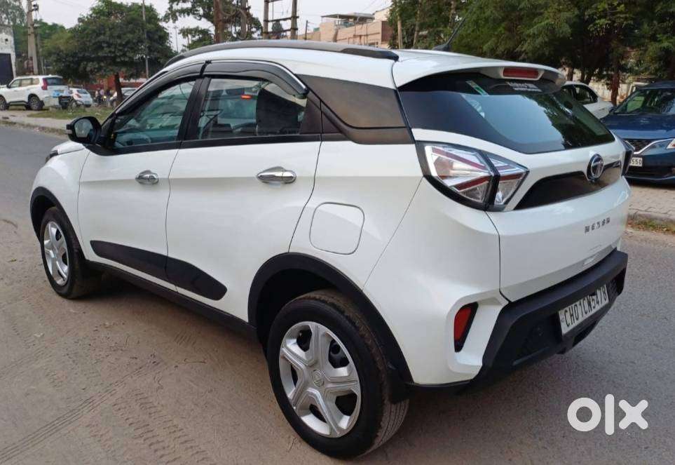 Tata Nexon 1.5 Revotorq Xt, 2022, Diesel