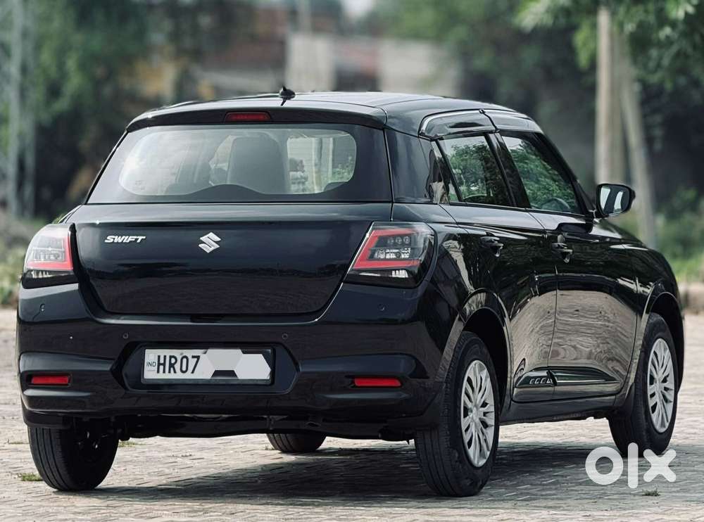 Maruti Suzuki New-gen Swift Vxi, 2025, Petrol