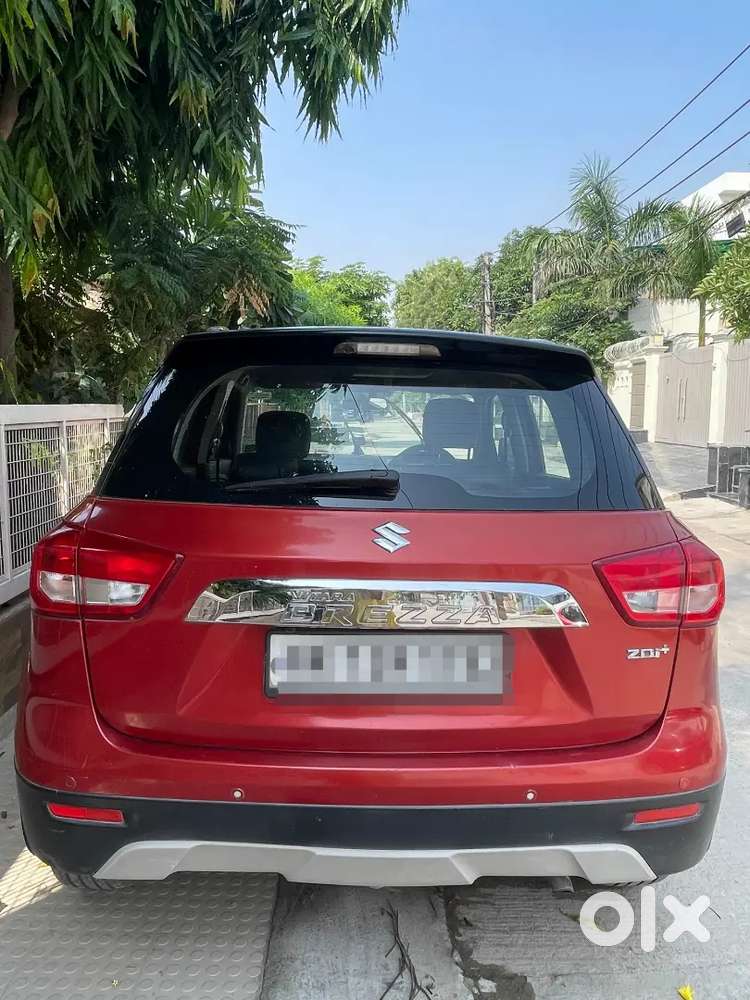 Maruti Suzuki Brezza Zdi+ Dual Tone